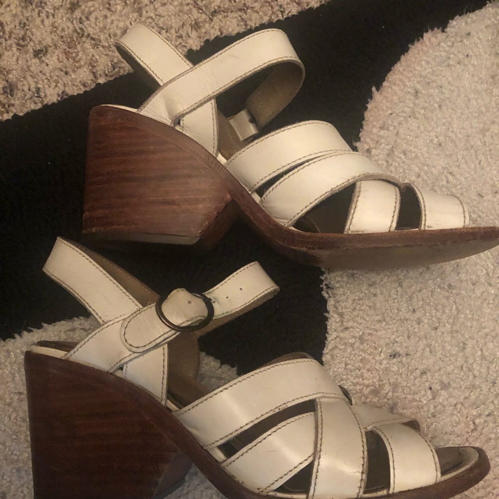Vintage 1975 shoes white leather on stacked wedge heels Thom McCann size 7 1/2